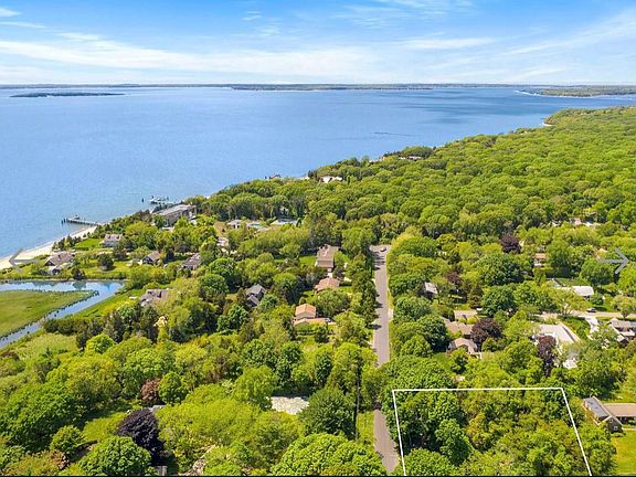 2nd image of 3 Baldwin Dr