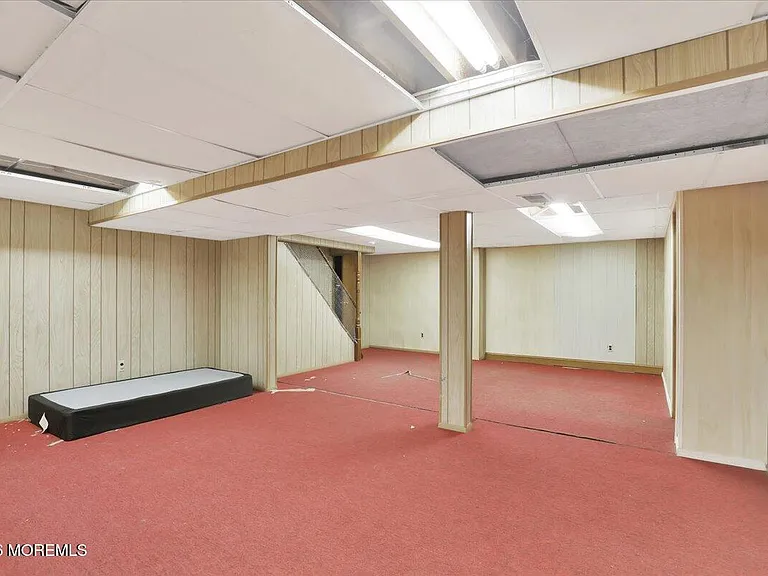 15 Harbor Ct — Photo 31