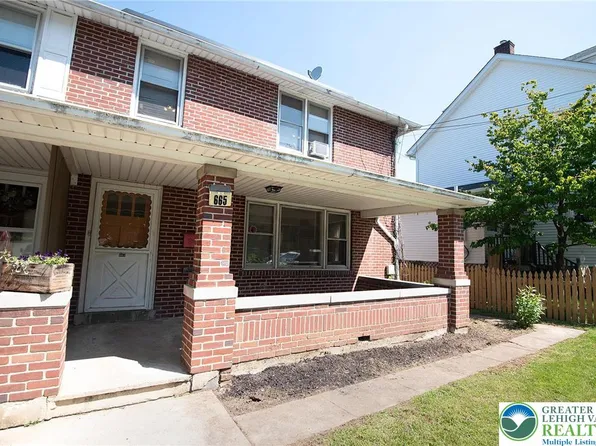 665 Furnace St, Emmaus, PA 18049