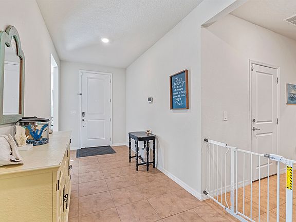 3rd image of 630 La Mancha Dr