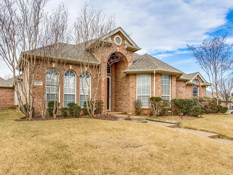6415 Day Spring Dr — Photo 2
