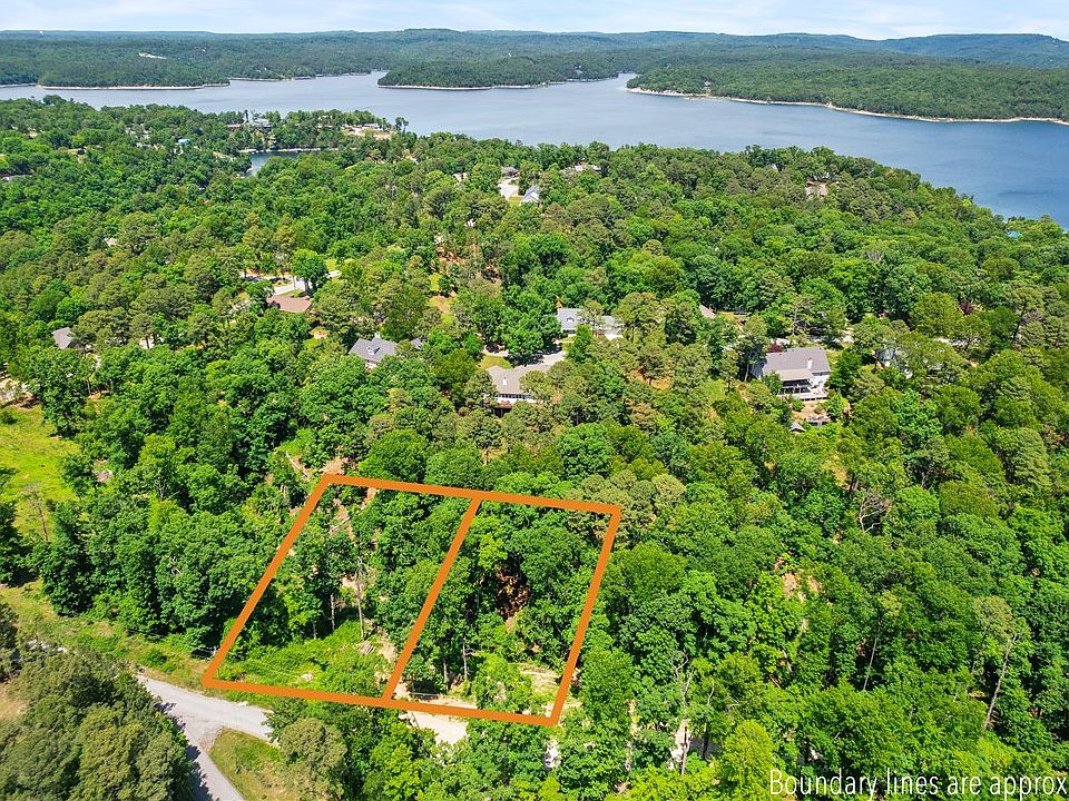 1st image of 14 Dearhurst Rd #14