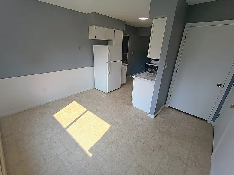 320 Johnson St SE #D — Photo 15
