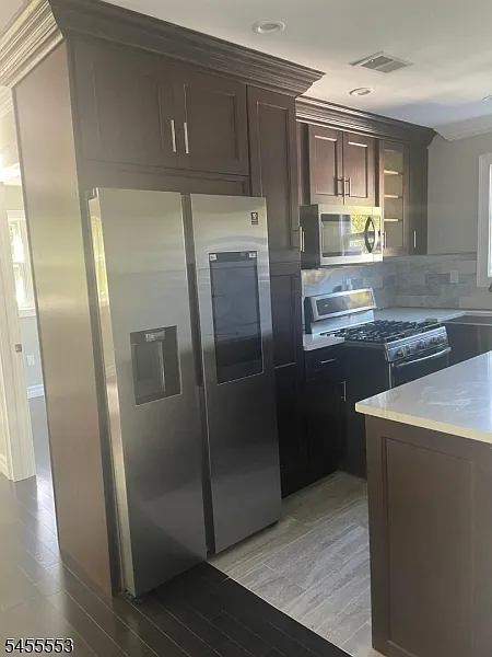 3 bed, 1.0 bath, $3,200 — Photo 3