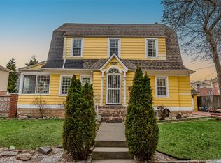 12-40 Beech Court, College Point, NY 11356