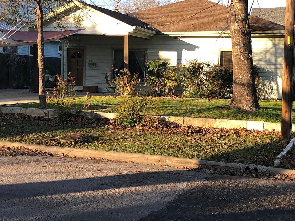 Front house and yard