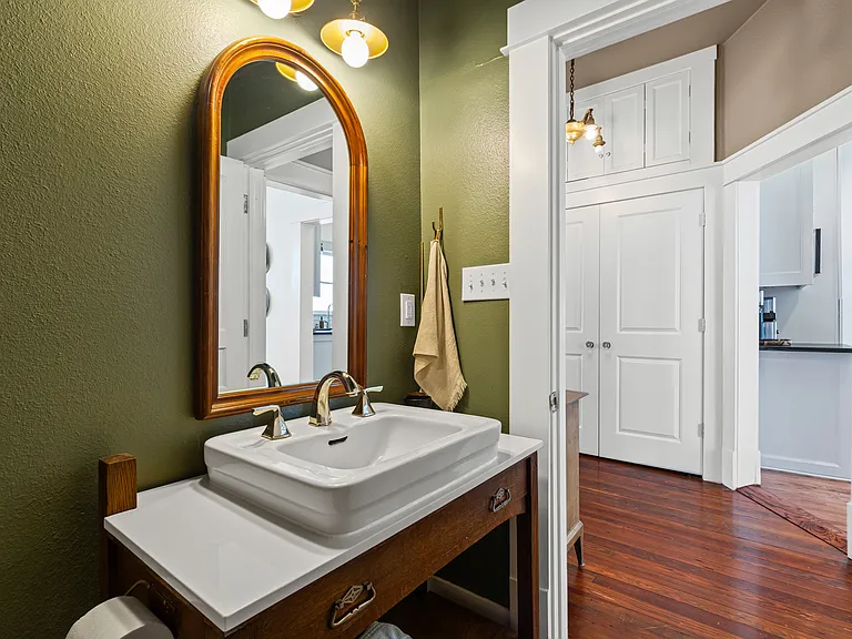 2260 Fairmount Ave — Photo 26