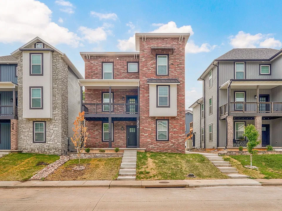 312 S Hampton Ave