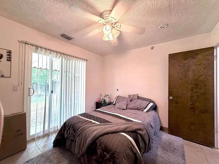 331 S Lotas St — Photo 9