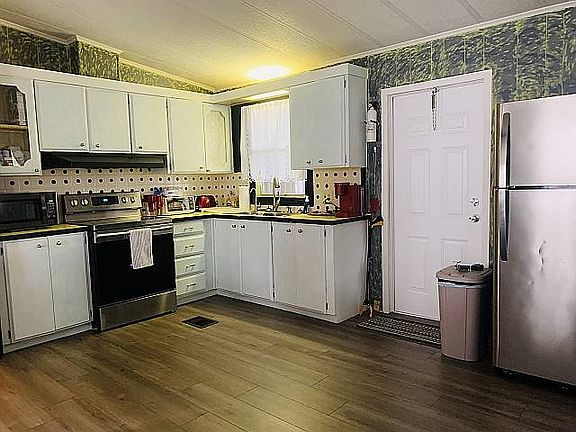 2nd image of 87 Dutchess Dr