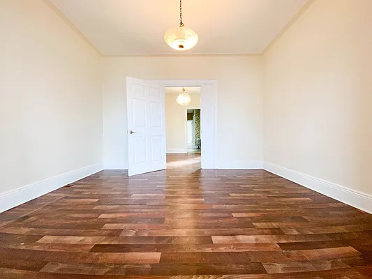 Rented by RealTegrity NY LLC | media 19