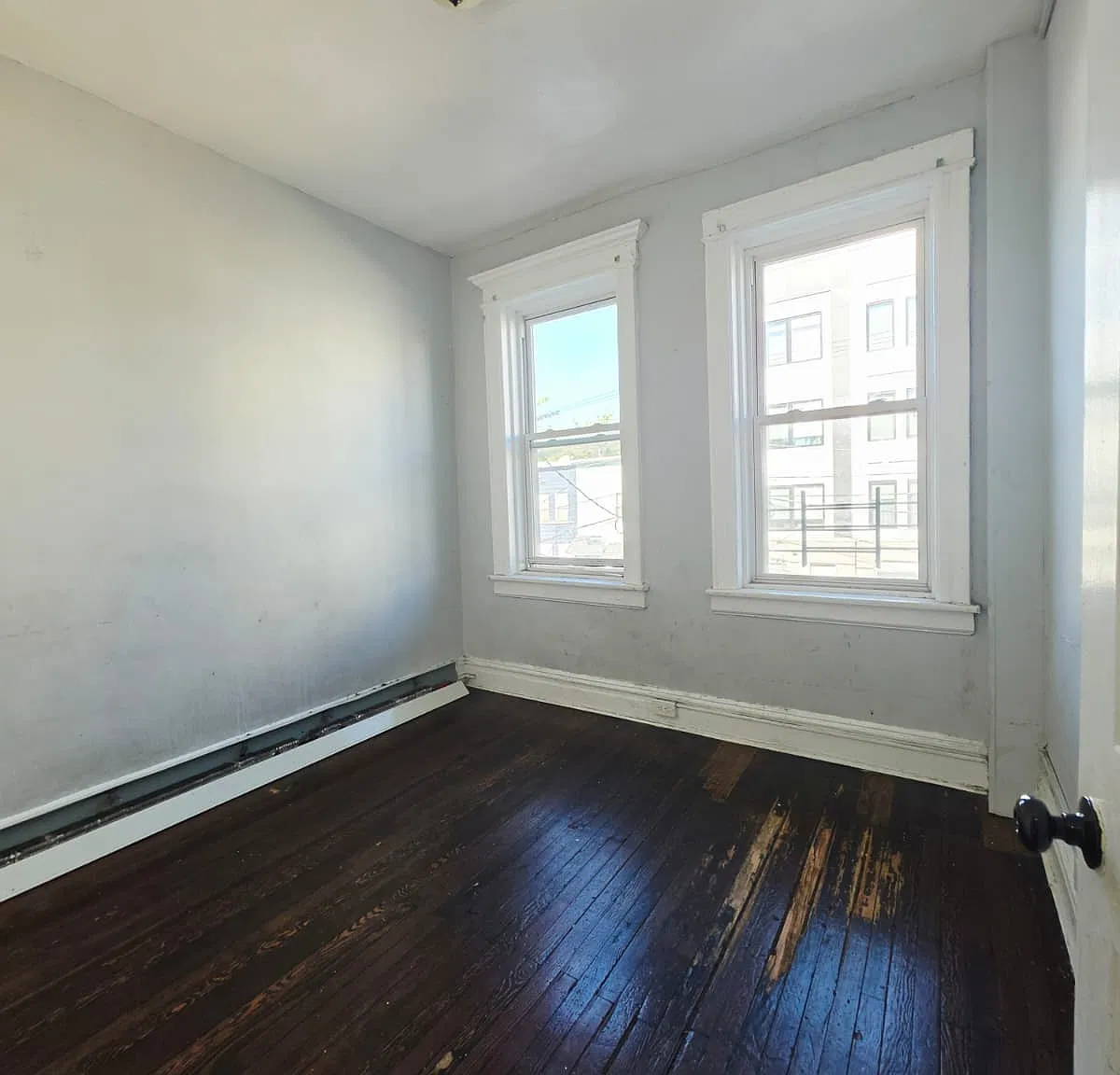 4 bed, 1200 sqft, $2,500 — Photo 2