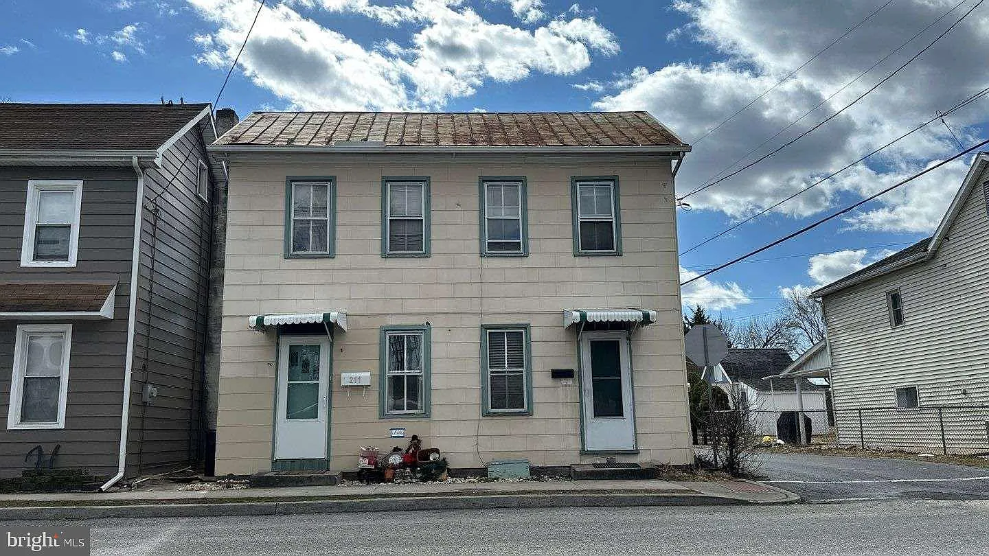211 W Simpson St photo 1