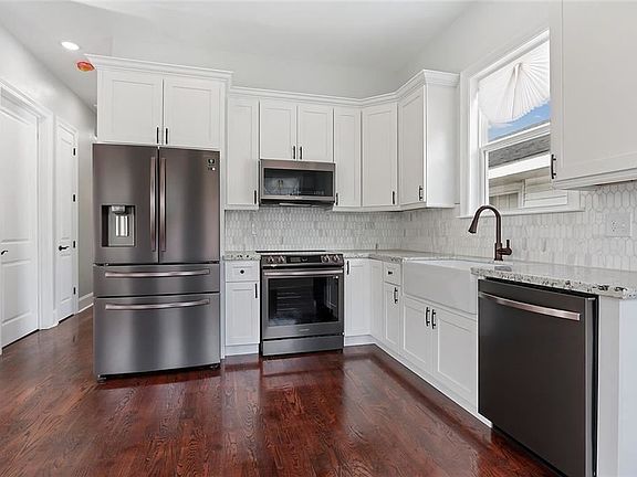3rd image of 1336-38 Bartholomew St