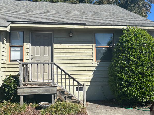 215 Wyndham Cir