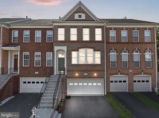 22090 Avonworth Sq, Ashburn, VA 20148
