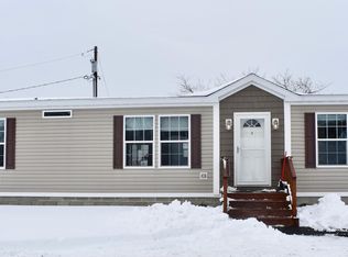 123 S Main St #B, Seabrook, NH 03874