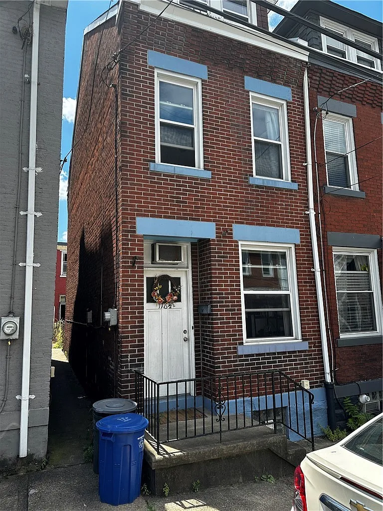 2 bed, 1218 sqft, $1,395 — Photo 1