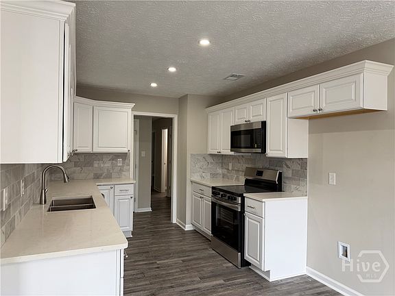 4th image of 425 Durden Drive