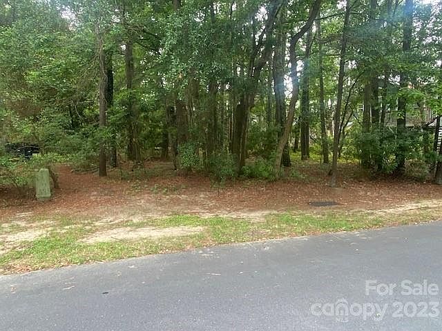 2nd image of 910 Cedar Dr #141
