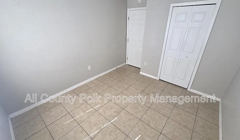 712 Bryon Ct — Photo 14