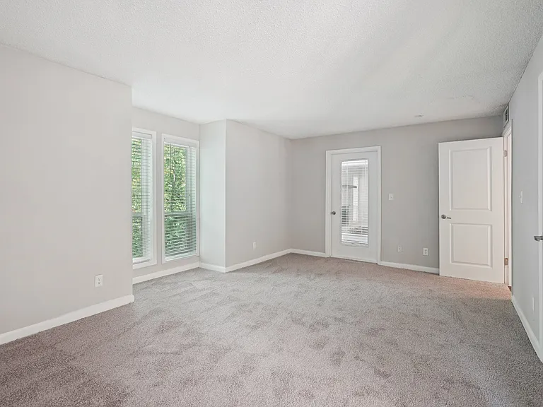 The Overlook Sandy Springs — Photo 29