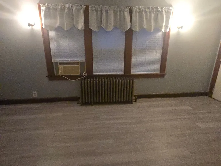 415 Ford St #1W — Photo 10