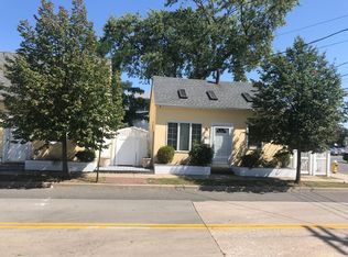 31 S Centre Ave #31, Rockville Centre, NY 11570
