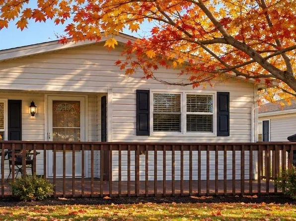 805 Golden Shores Ave #5GS, Creston, IA 50801