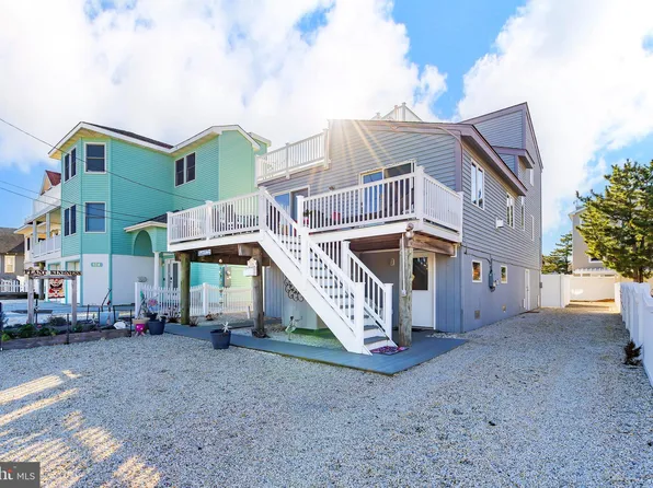 118 E 12th St, Ship Bottom, NJ 08008