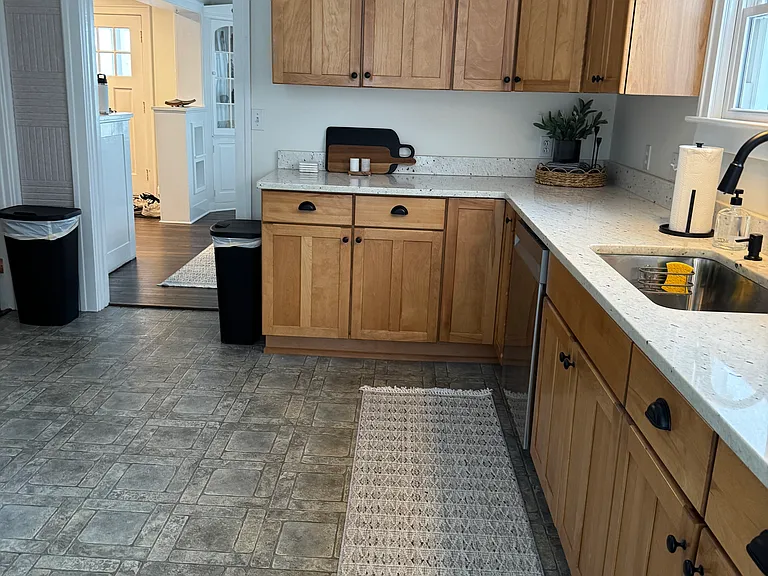 3 Wisteria Ave — Photo 5