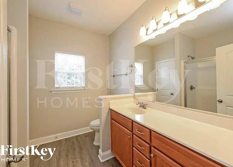 4960 Long Grove Dr — Photo 10