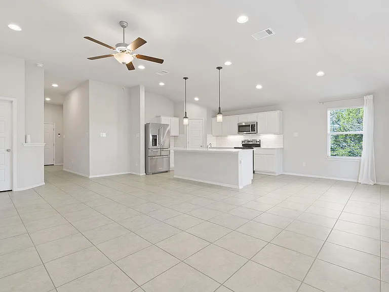 8017 Flintlock Cir — Photo 9