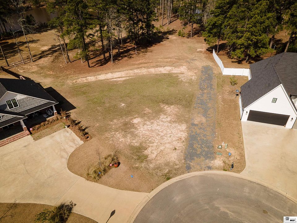 1st image of 610 Lost Lakes Ct