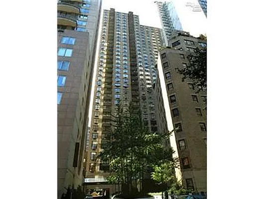 Rented by Douglas Elliman | media 32