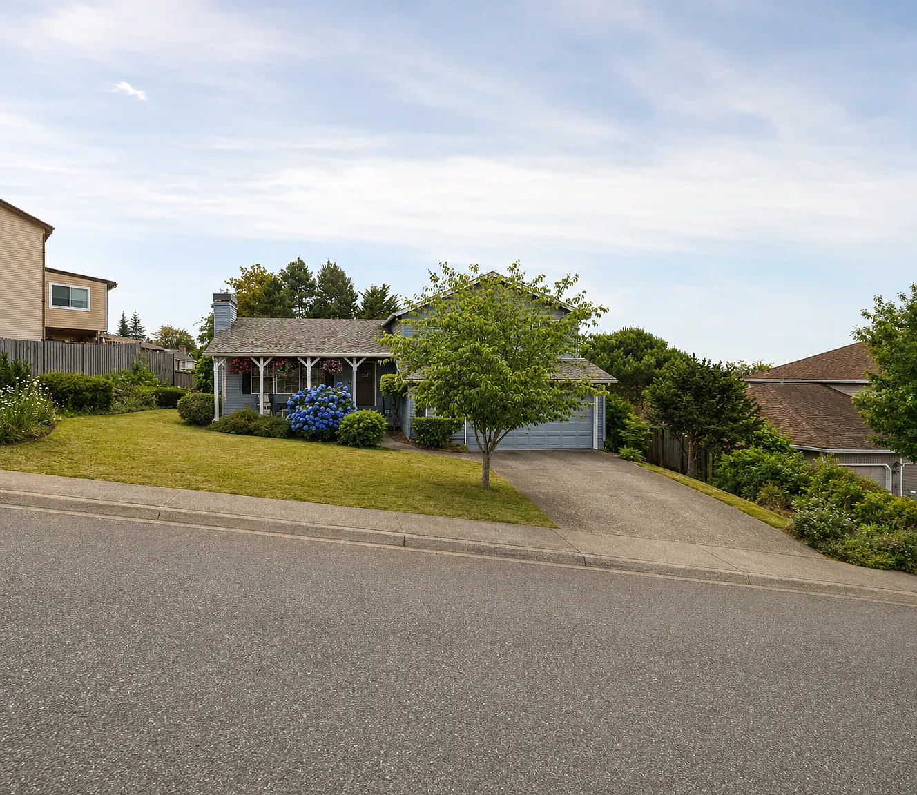 3 bed, 2066 sqft, $3,995 — Photo 3