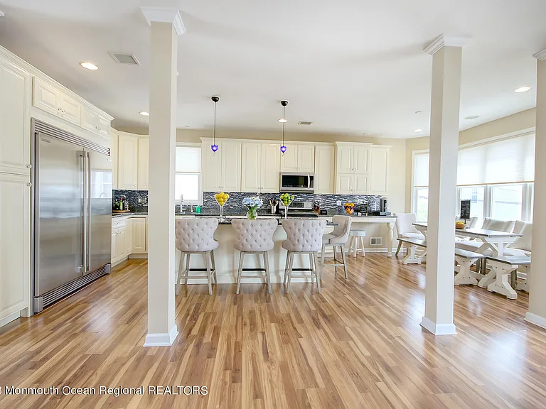 207 Ceylon Ave — Photo 6