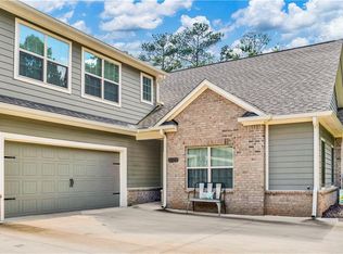 1916 Grove Field Ln, Marietta, GA 30064