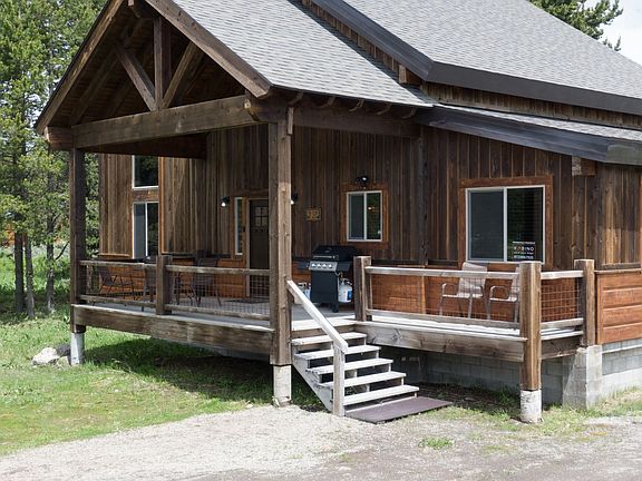 5th image of 3420 Douglas Dr #Id1247094p