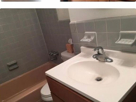 3rd image of 4401 Manayunk Ave