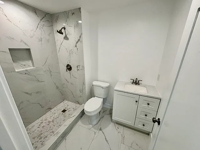 2 bed, $2,195 — Photo 3
