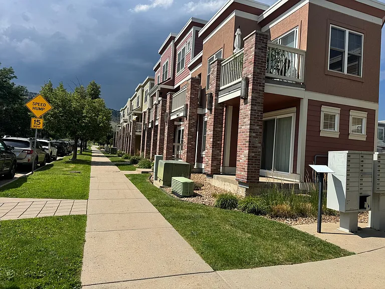 947 Laramie Blvd #B — Photo 12