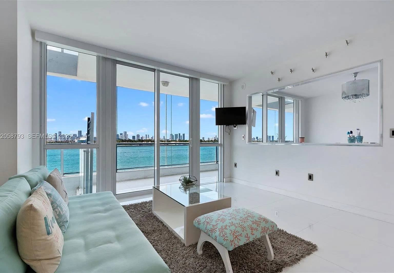 The Bentley Bay Condo — Photo 2
