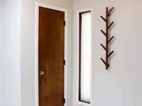 5th image of 407 Catherine Ave