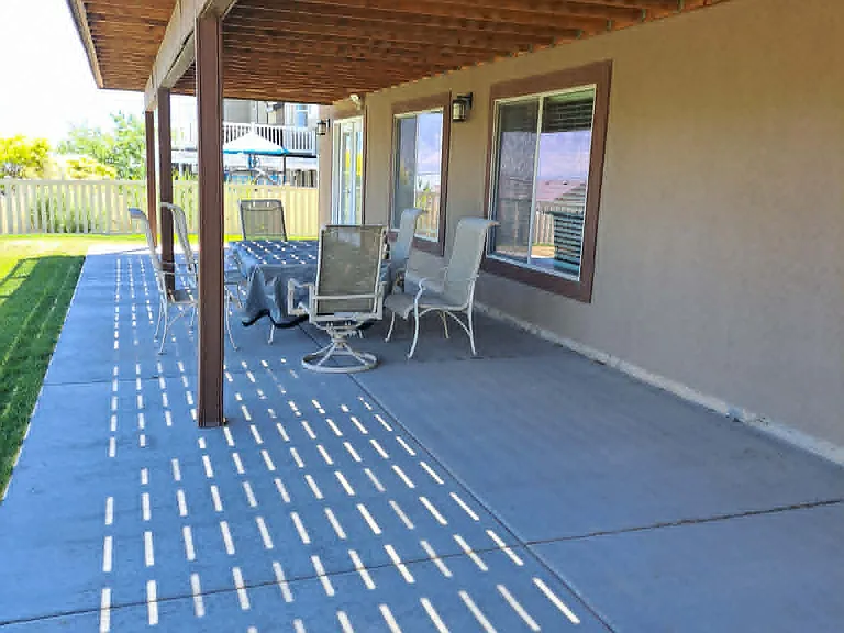 334 W Shadow Ridge Dr — Photo 17