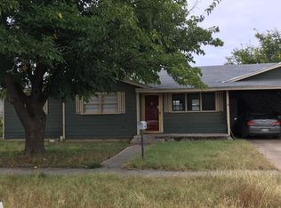 804 W 26th St, Plainview, TX 79072