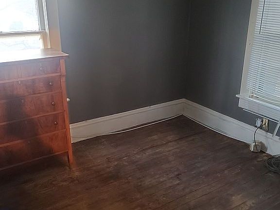 5th image of 1178 SW College Ave