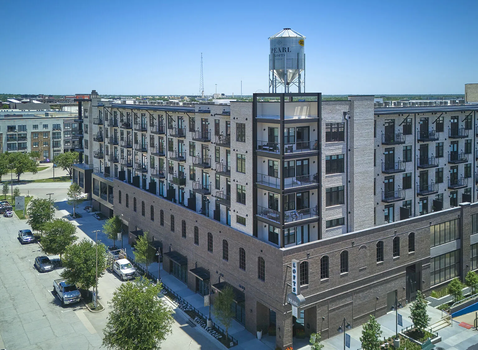 Pearl Lofts — Photo 1