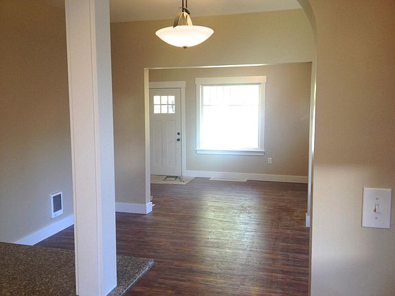 2nd image of 3148 E 15th Ave