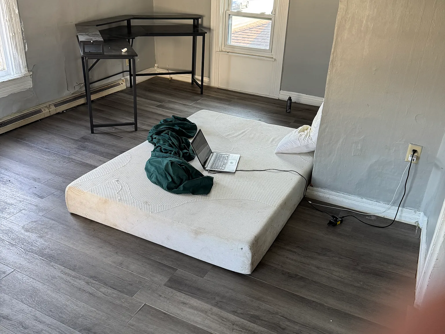 1 bed, 950 sqft, $675 — Photo 2